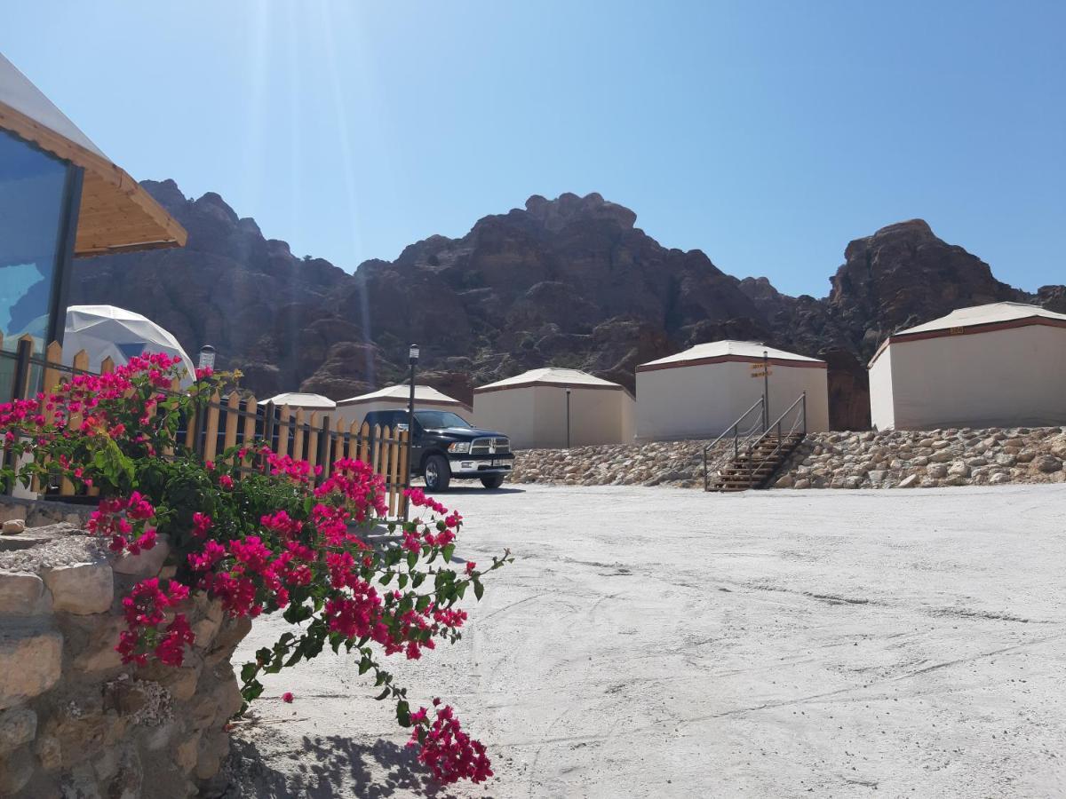 Hotel The Rock Camp Petra Wadi Musa Exteriér fotografie